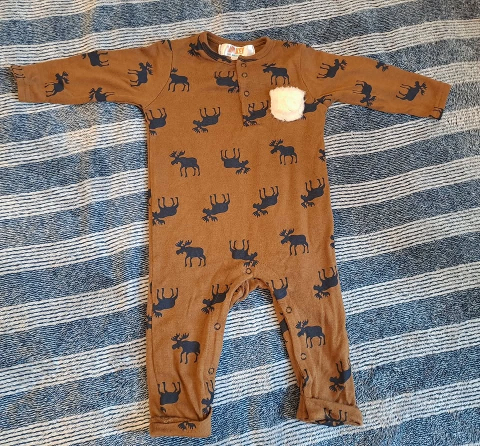 6-9m sleepers/onesies - photo 4