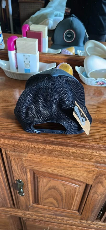 BNWT golf hats - photo 4