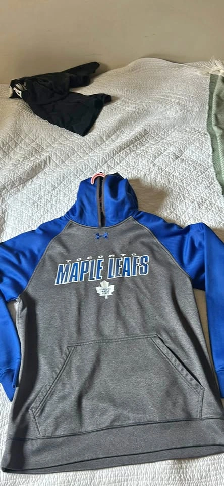 Maple leafs under armour hoodie