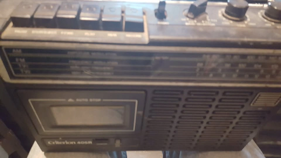 Vintage Lafayette AM/FM Radio Cassette Criterion 405R Japan - photo 2