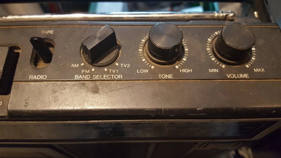 Vintage Lafayette AM/FM Radio Cassette Criterion 405R Japan - photo 4