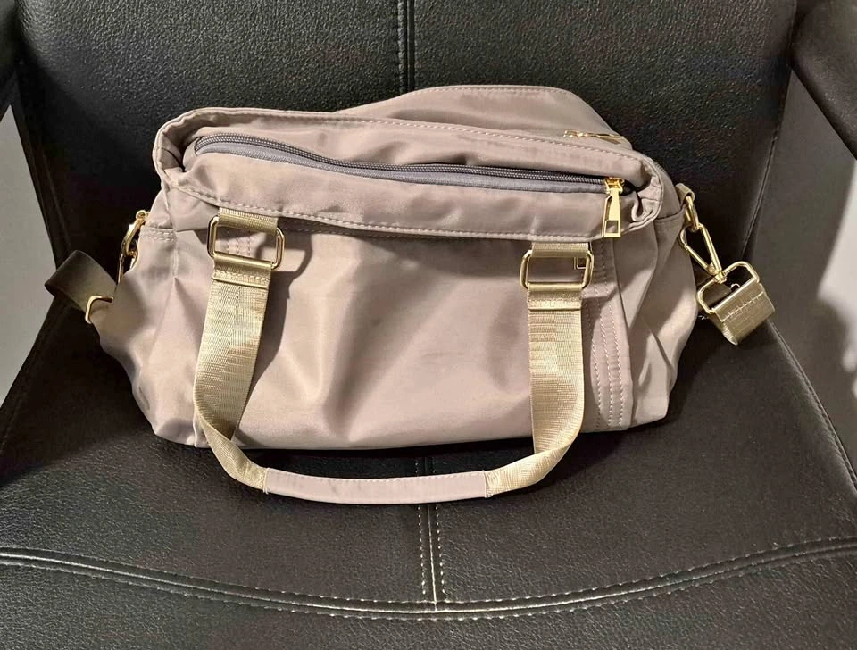Women's Messenger Bag