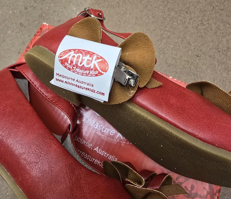 Mini Treasure Kids Red T-Strap Bow Flats- Girls' Shoes Size 31 - photo 3