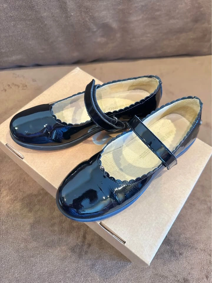 Girl’s Naturino Black Patent Leather Mary Jane Shoes - Size 2 - photo 5