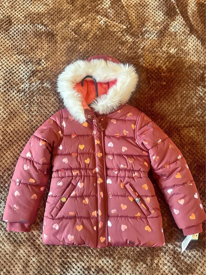 Carter’s winter coat for little girl - 6T