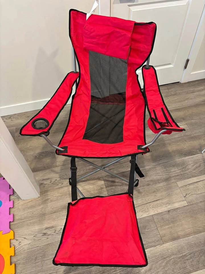Folding camp chair