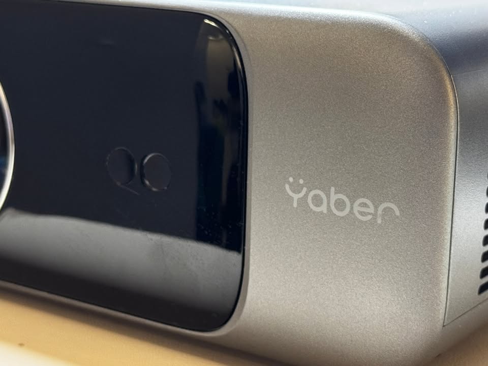 Yaber 1080p Home Theater Projector - photo 3