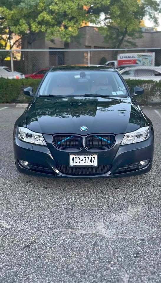 2011 BMW 3 Series · 328i xDrive Sedan 4D