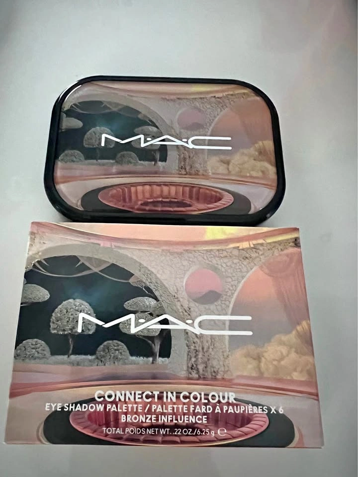MAC Correct in Colour Eyeshadow Palette