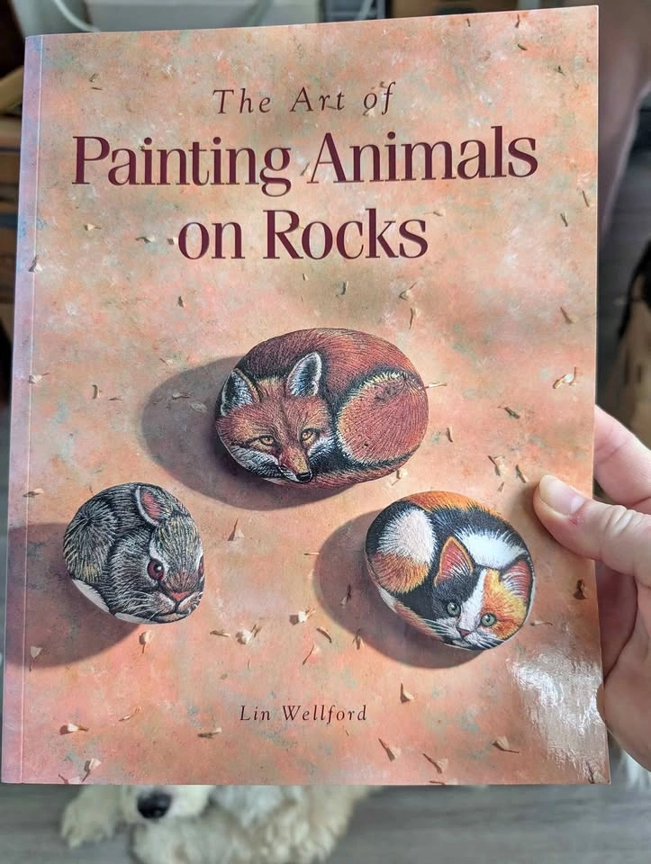 The Art of Painting Animals on Rocks by Lin Wellford