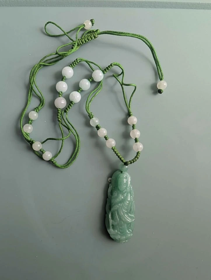 Green Jade Guanyin Pendant Necklace - photo 2