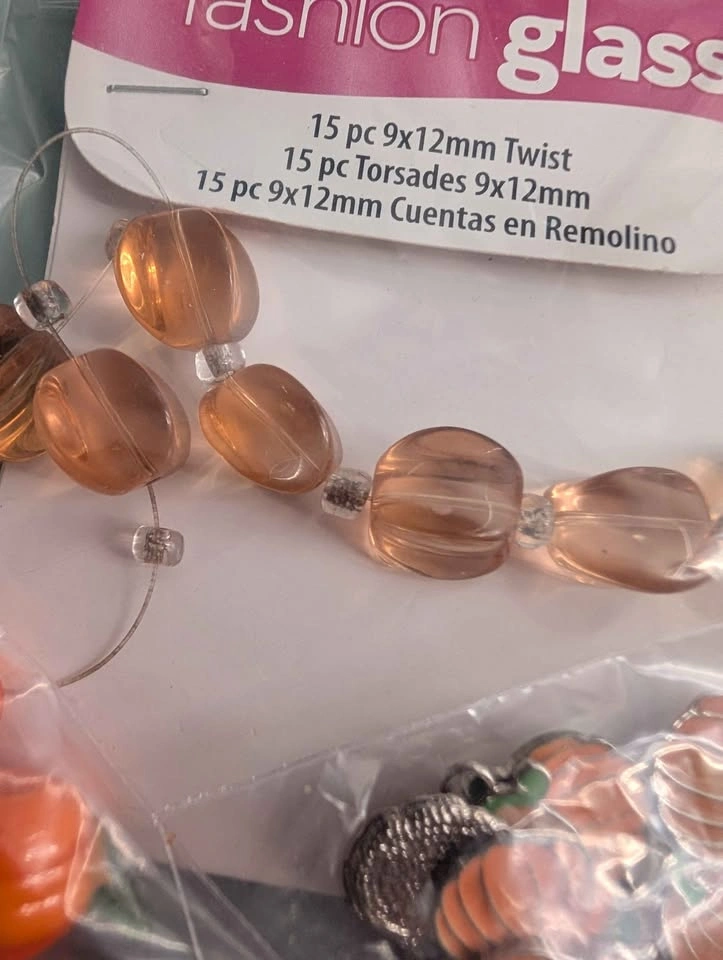 Pumpkins! Glass Beads and Charm Lot - photo 4