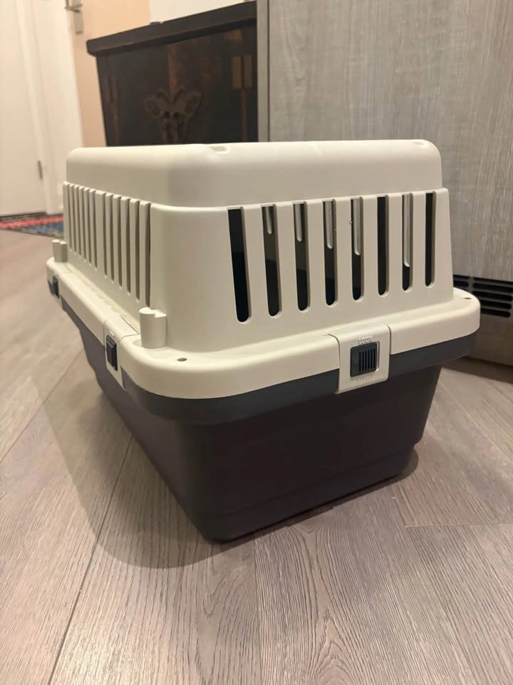 Hard-Shell Pet Carrier / Dog & Cat Travel Crate - photo 4