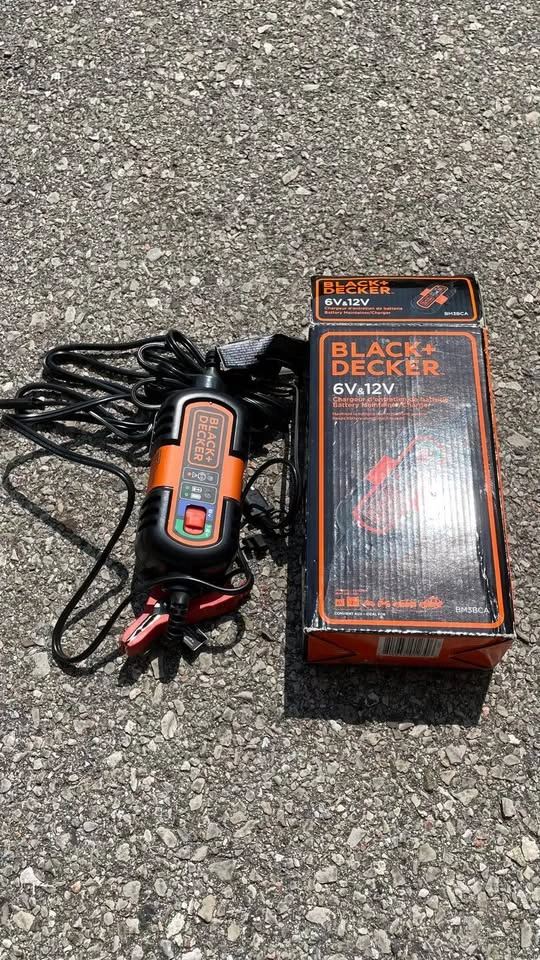 BLACK+DECKER BM3B 6V/12V Battery Charger/Maintainer - photo 2