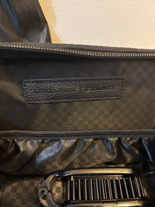 Giorgio Armani x EVA Air Amenity Kit - photo 3