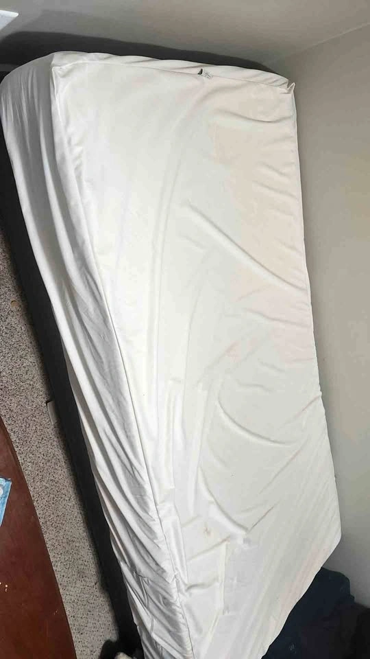 Single mattress with Box spring