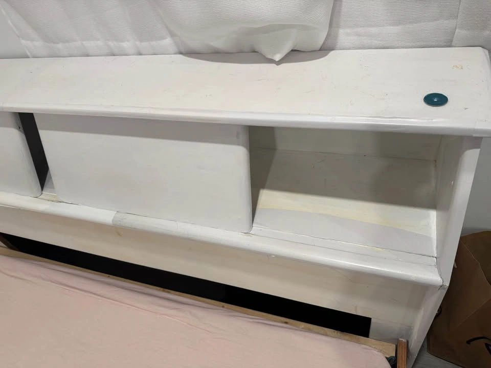 Queen size bed / box spring with storage in the headboard - photo 2