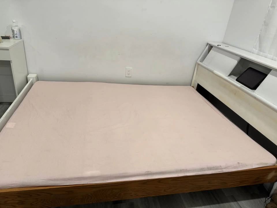 Queen size bed / box spring with storage in the headboard - photo 3