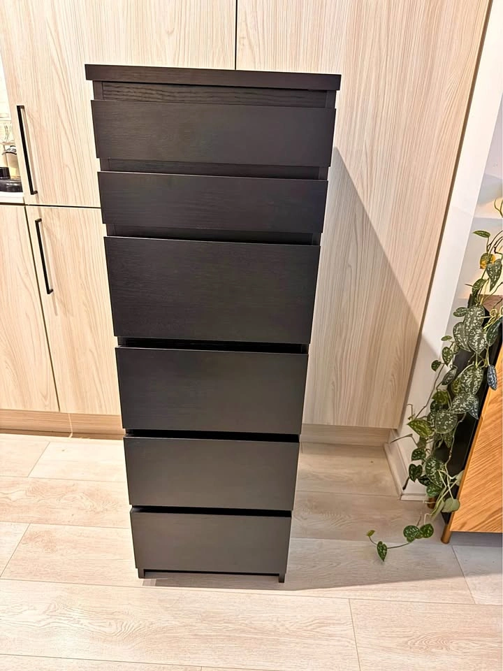 IKEA MALM Tall 6-Drawer Dresser with Mirror – Black-Brown