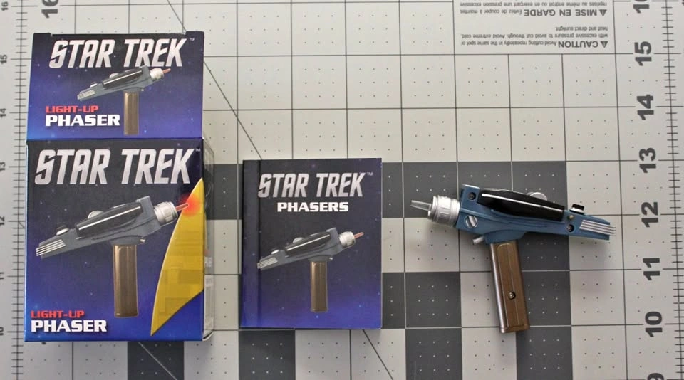 Star Trek Light Up Miniature Phaser with Book