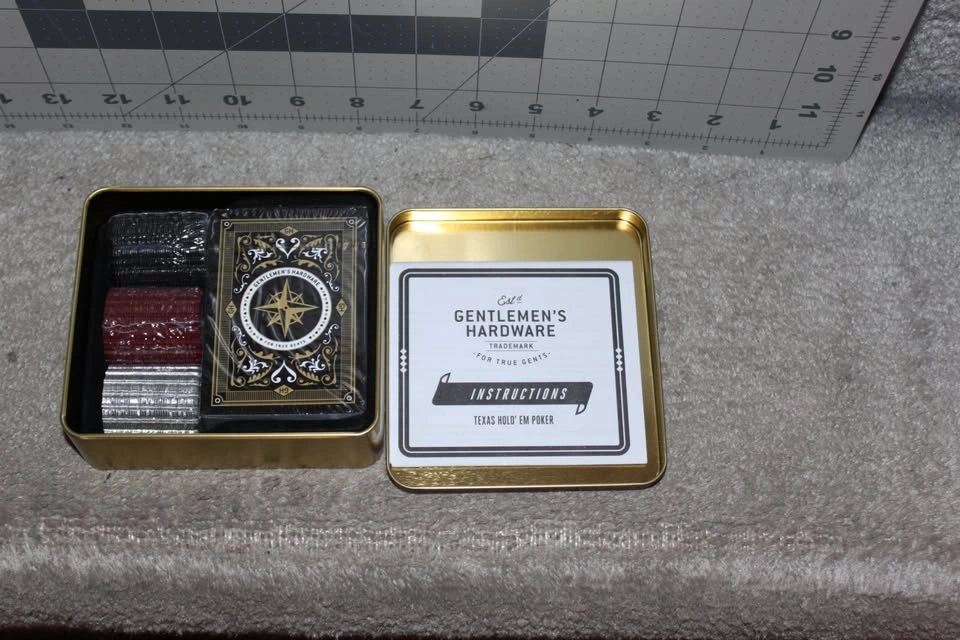 Gentlemen’s Hardware Campfire Texas Hold’Em Poker Set New - photo 4