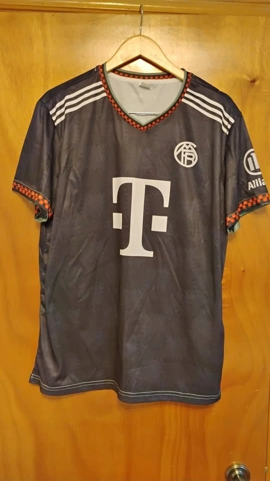 FC Bayern Munich Unofficial 2025-26 3rd Jersey