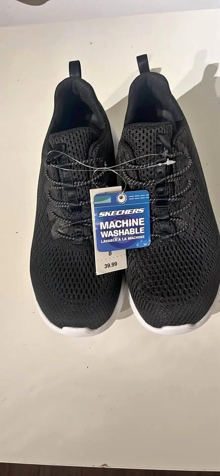 Sketchers Women’s size 8