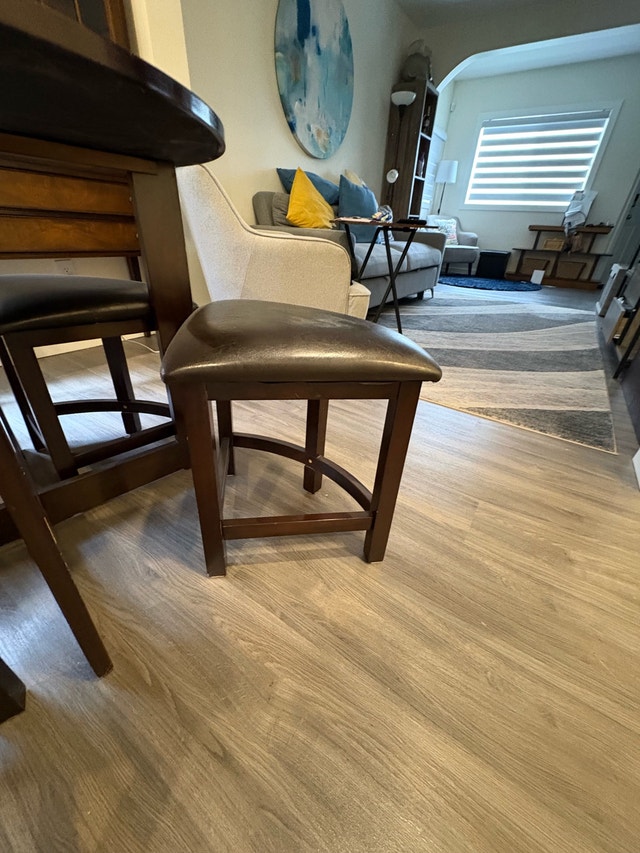Space-Saving Round Dining Table & Nesting Stools - photo 2