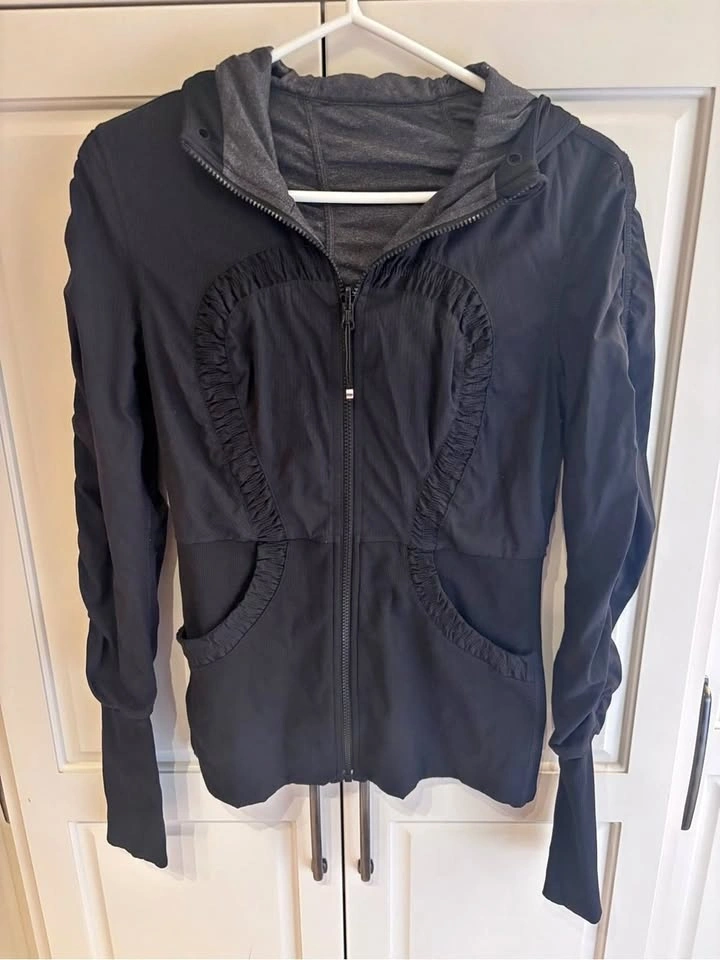 Lululemon reversible Black and gray Hooded Women's Jacket 8