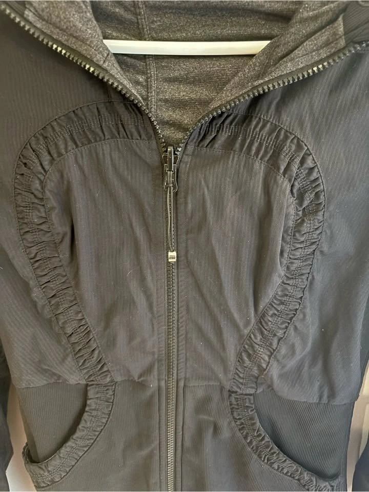 Lululemon reversible Black and gray Hooded Women's Jacket 8 - photo 2