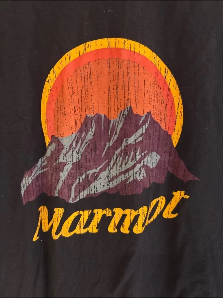 Marmot mens Black Graphic Tee with Sunset Mountain Print med - photo 2