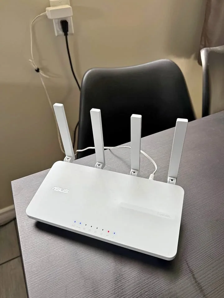 ASUS ExpertWiFi Router