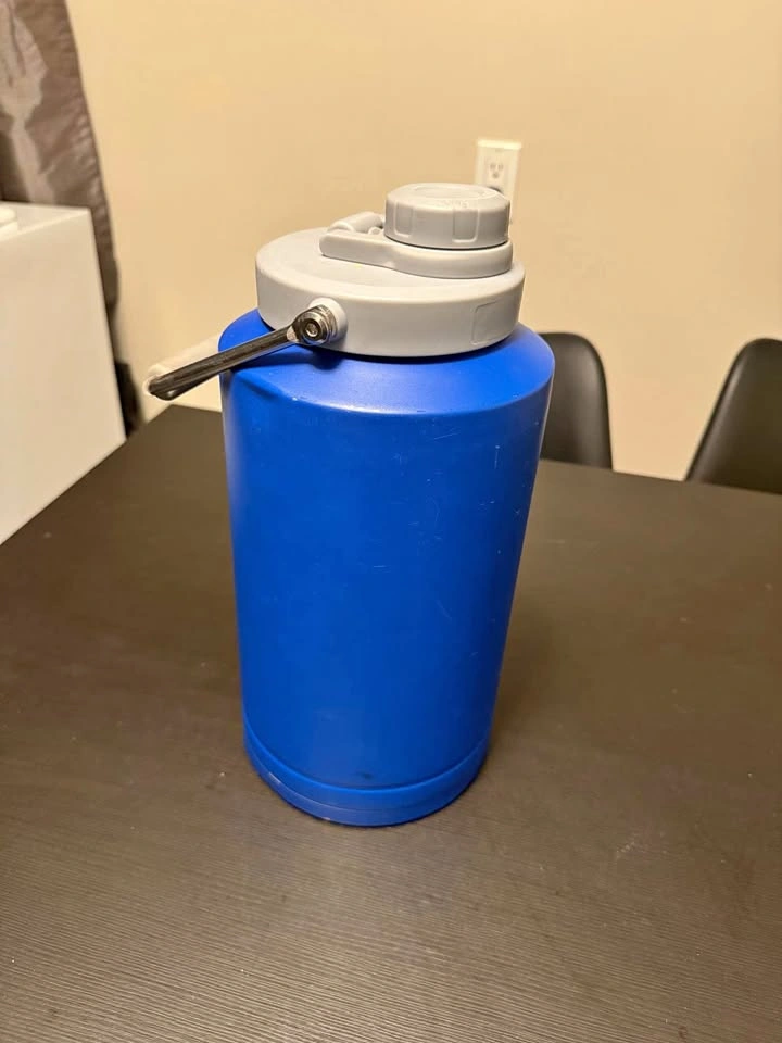 1 Gallon Vacuum Insulated Water Bottle