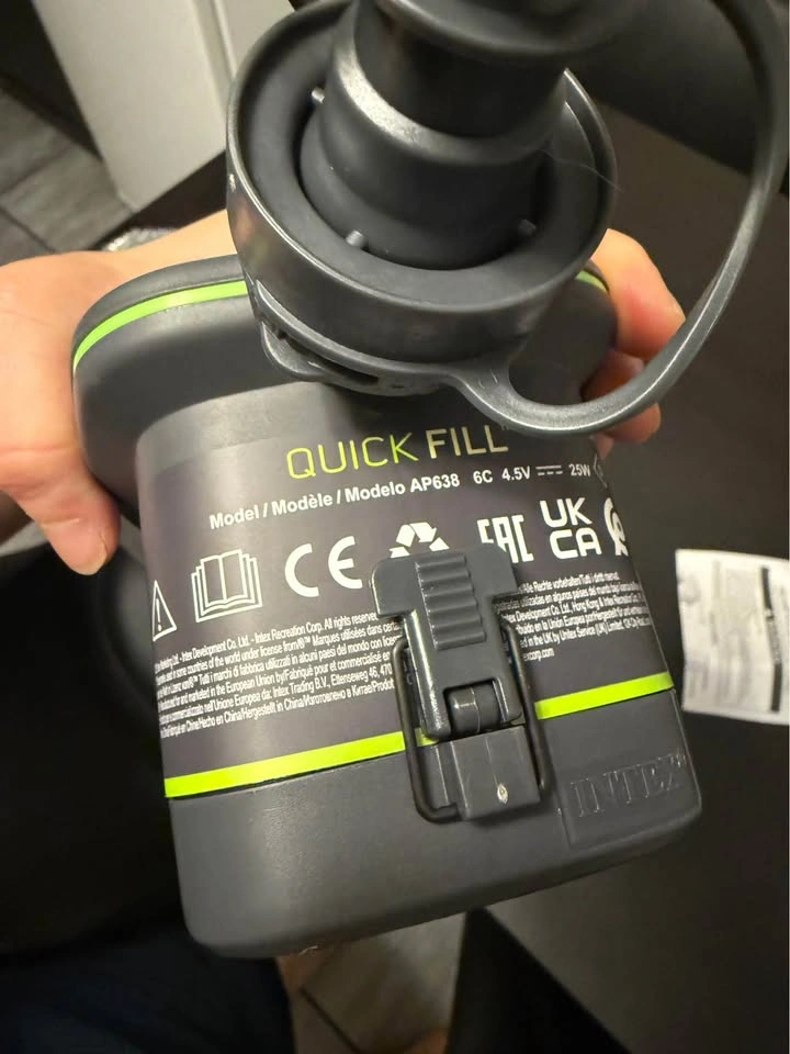 Portable Air Mattress Pump - photo 2