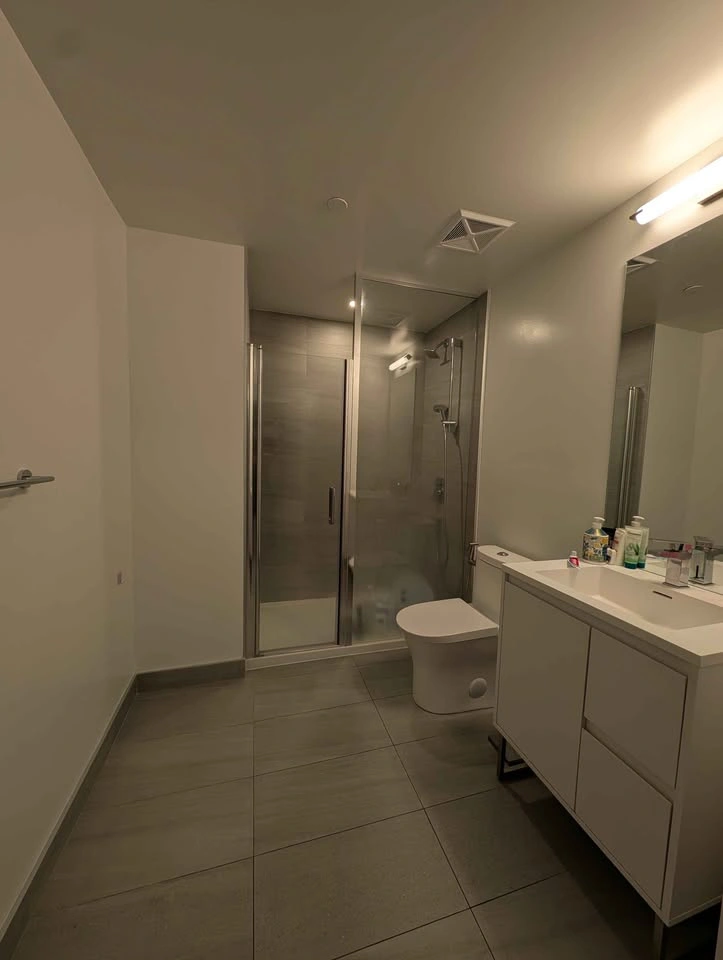 1 Bed 1 Bath - Apartment - photo 5