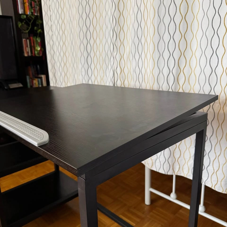 Black desk with tilting tabletop - photo 2
