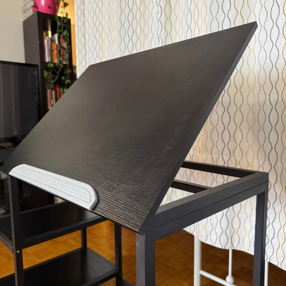 Black desk with tilting tabletop - photo 4