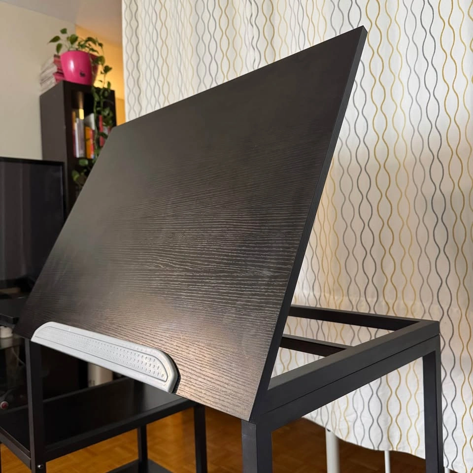Black desk with tilting tabletop - photo 5