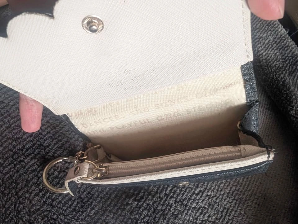 Girly Kate Spade Wallet - photo 5