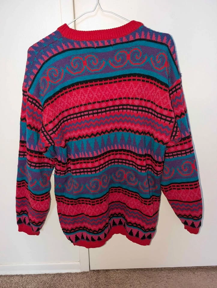 Cool sweater - photo 2