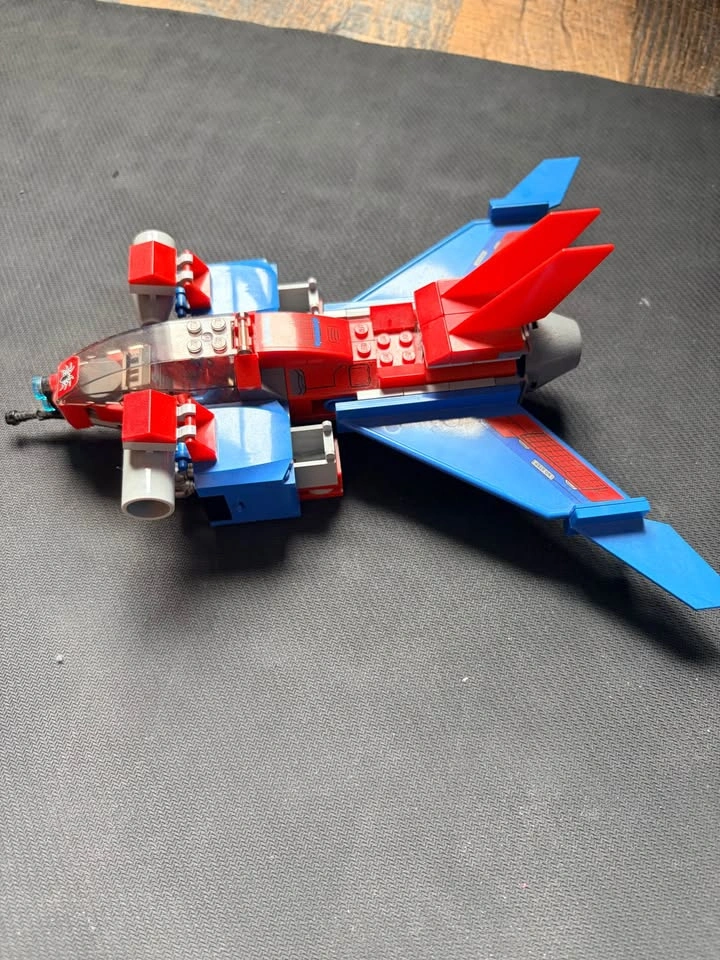 LEGO Marvel Spider-Man Spider-Jet - photo 2