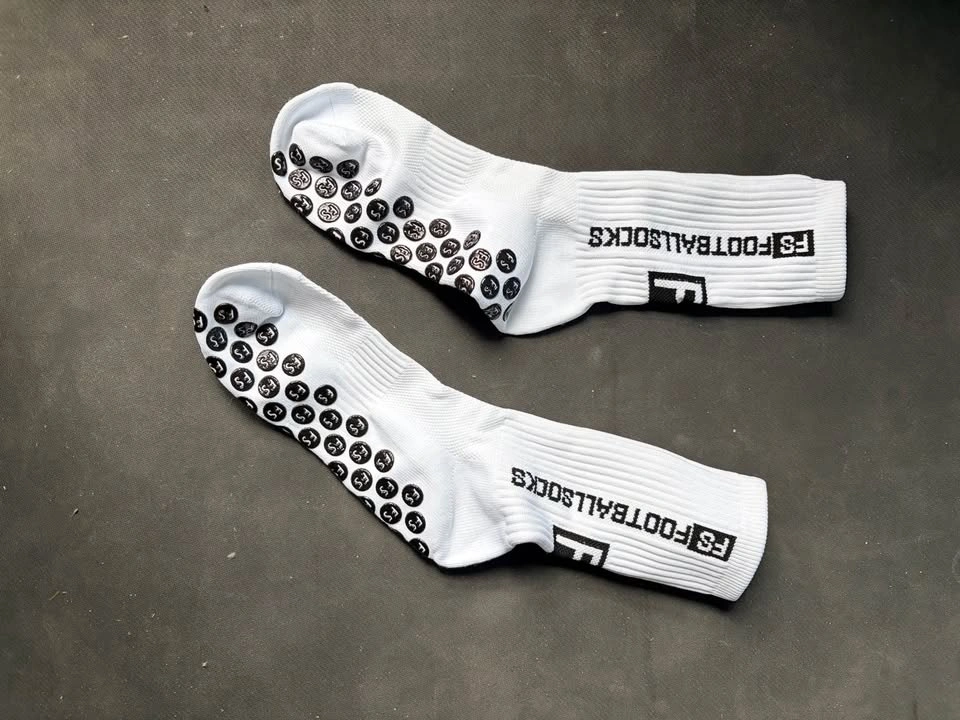 Maximize Your Game Soccer Training Mat and Grip Socks Set - photo 2
