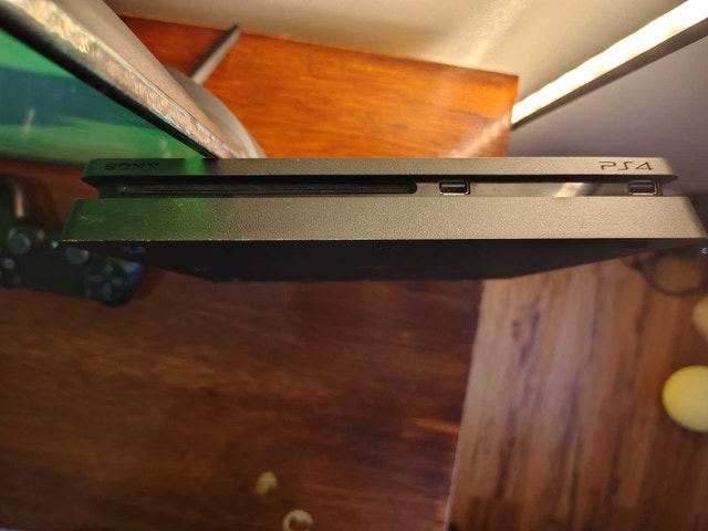 Sony PlayStation 4 Slim - photo 4