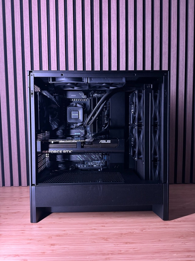 Gaming desktop 32gb/1Tb/5070 - photo 2