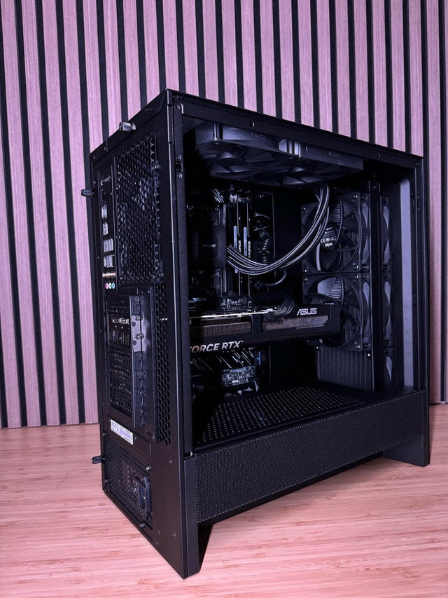 Gaming desktop 32gb/1Tb/5070 - photo 4