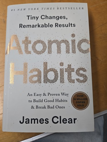 James Clear Atomic Habits & Malcolm Gladwell Revenge of the Tipp