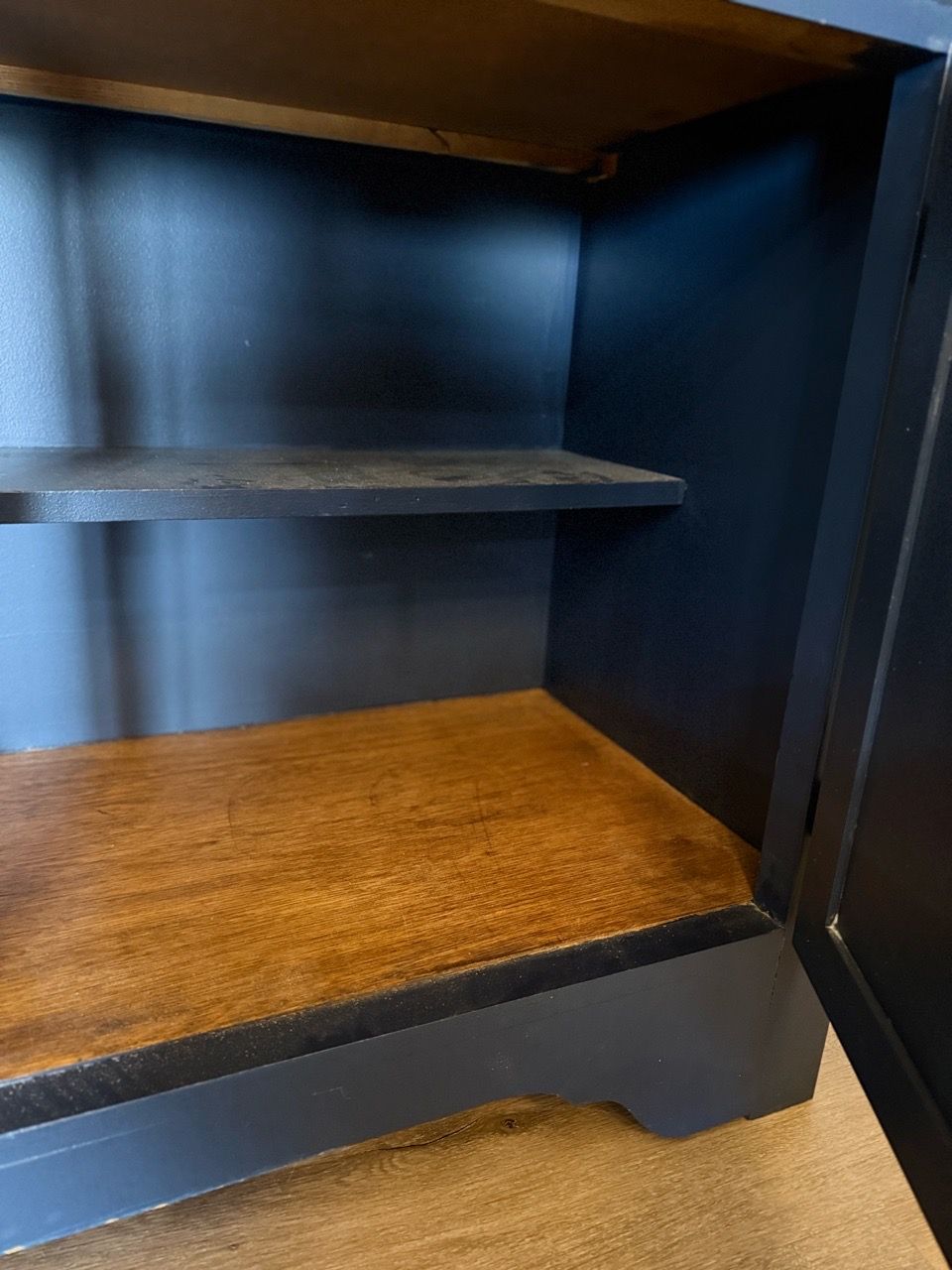 Dark Blue Hutch w/ Wine Bottle & Glasses Holder - photo 4