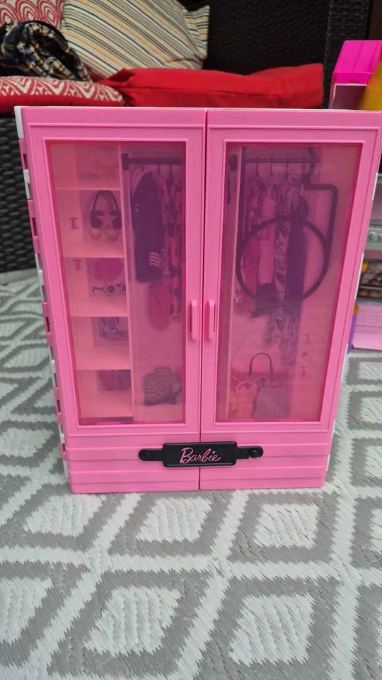 Huge Barbie Collection - photo 5
