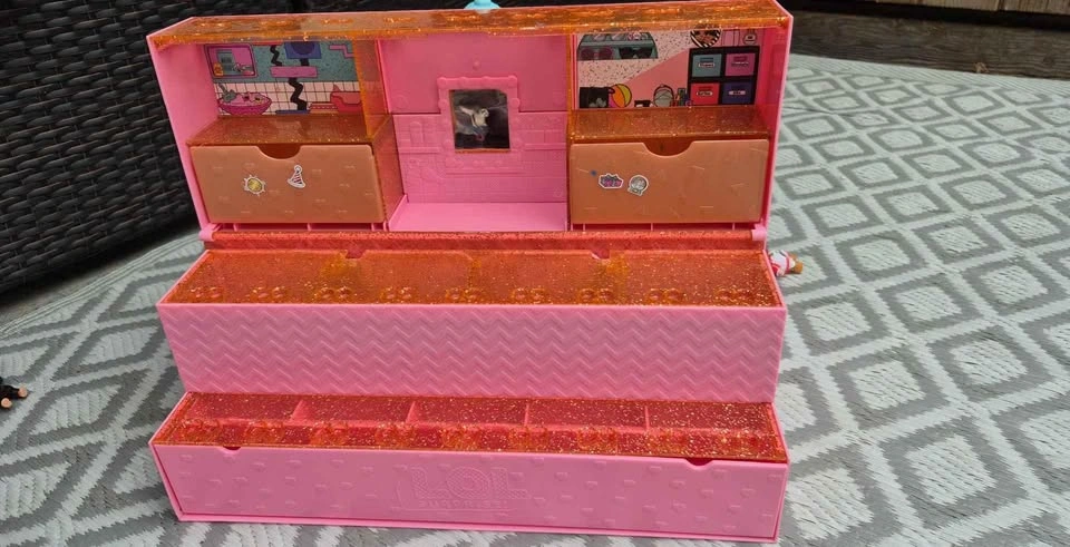 MGA Entertainment L.O.L. Surprise! Pop-Up Store 3-in-1 - photo 2