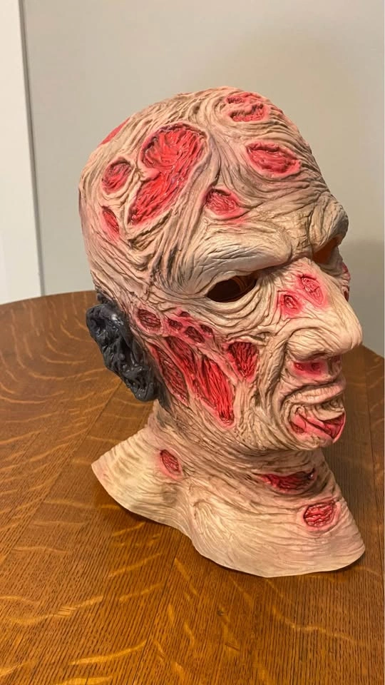 Halloween Masks with wall mounts - photo 2